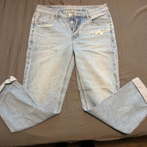 American Eagle AE women’s size 4 tomgirl jeans
